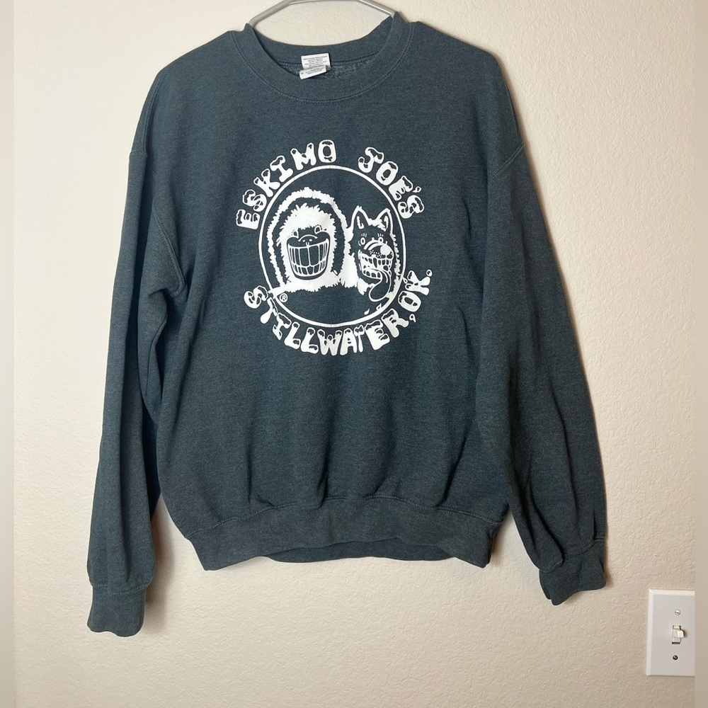 𝅺Eskimo Joes sweatshirt Medium